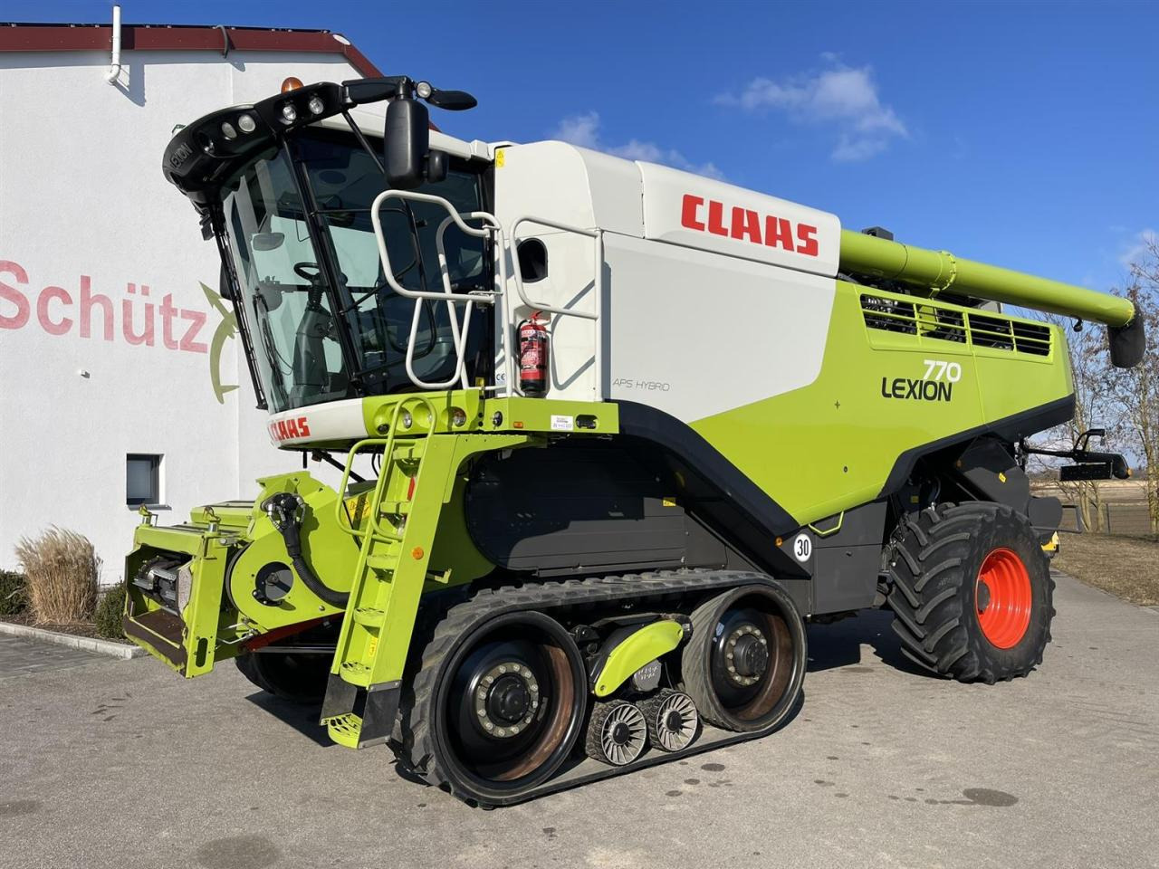 CLAAS Lexion 770TT Modell C76 mit CEMOS AUTOMATIC und Schneidwerk V1230, Reifen NEU - Зерноуборочный комбайн: фото 1 CLAAS Lexion 770TT Modell C76 mit CEMOS AUTOMATIC und Schneidwerk V1230, Reifen NEU - Зерноуборочный комбайн: фото 1