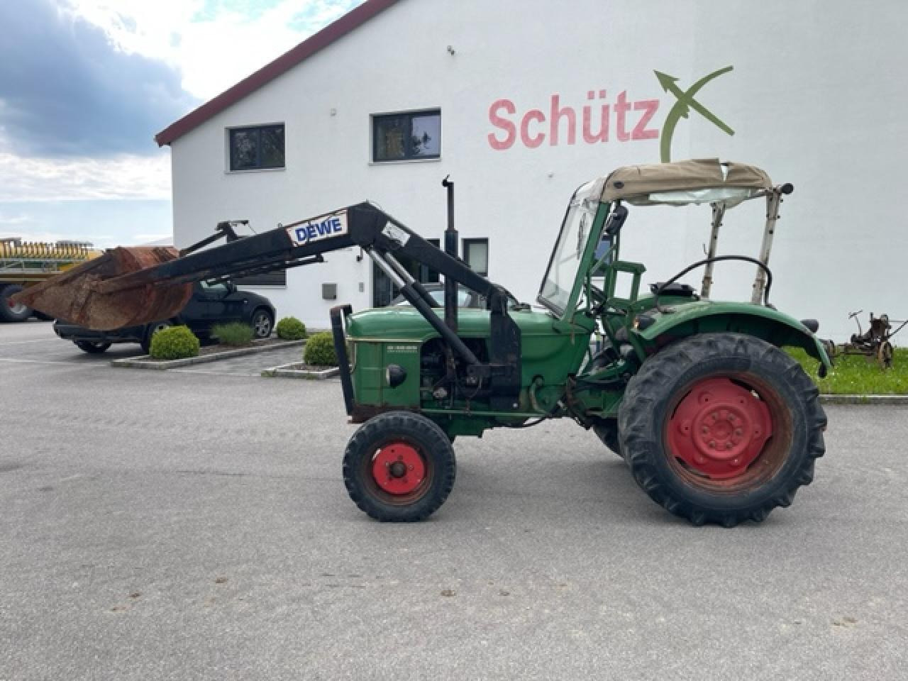 Deutz-Fahr D 4005 mit Frontlader - Трактор: фото 1 Deutz-Fahr D 4005 mit Frontlader - Трактор: фото 1