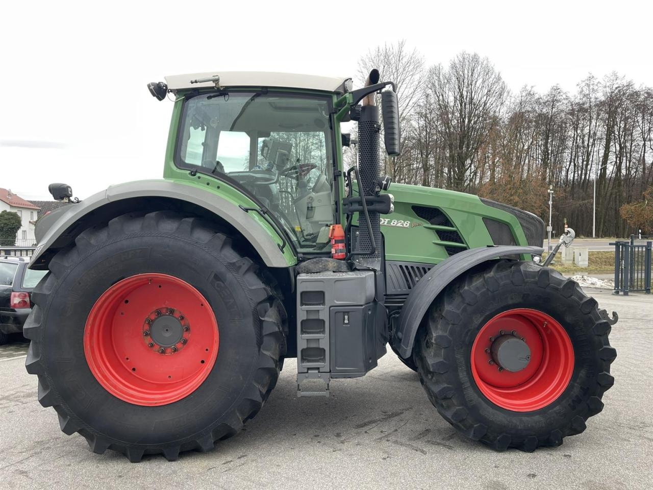 Fendt 828 SCR Vario Profi Plus, RTK, FZW, Bereifung neu, - Трактор: фото 5 Fendt 828 SCR Vario Profi Plus, RTK, FZW, Bereifung neu, - Трактор: фото 5