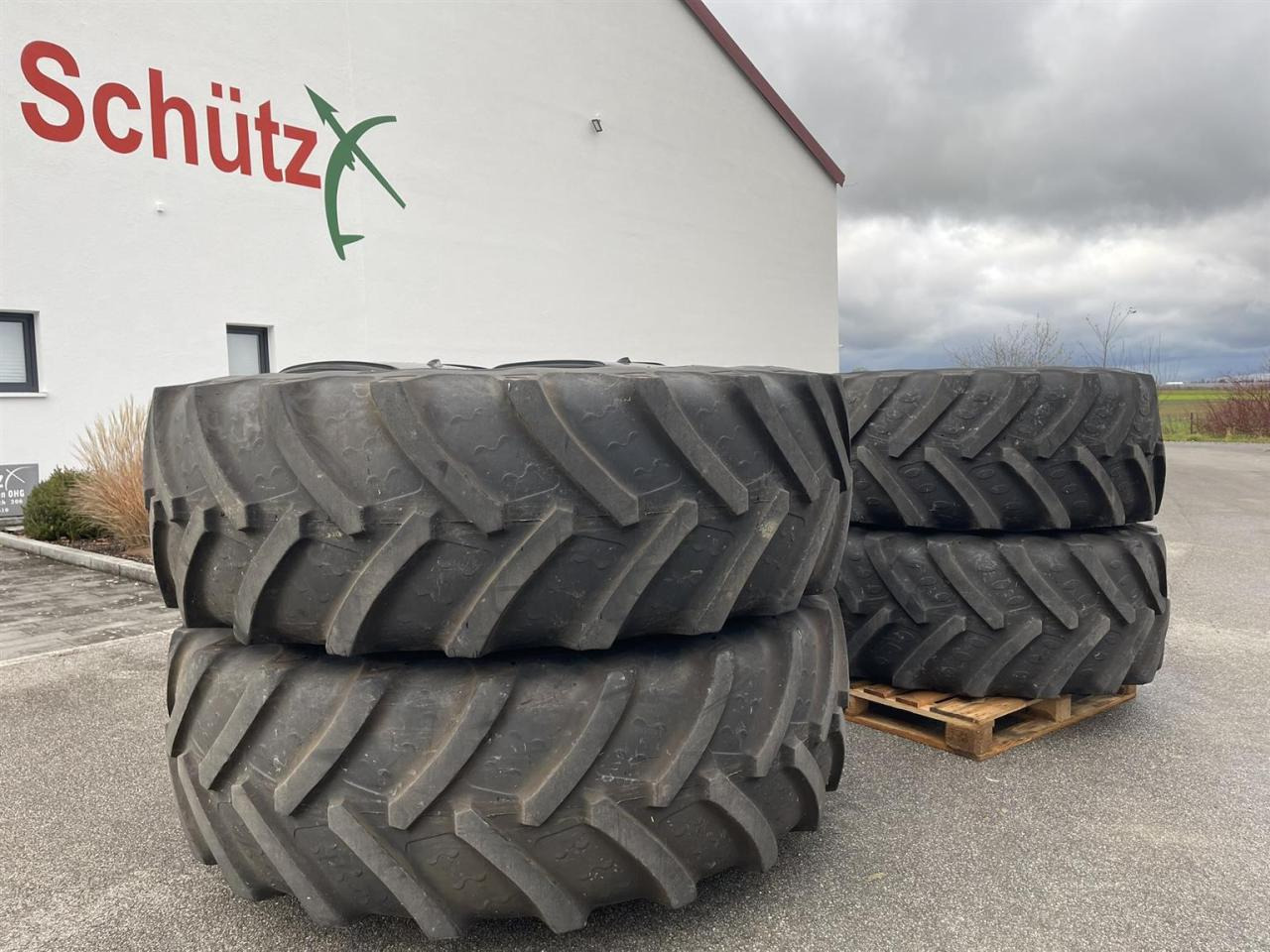 Fendt Räder 2.25m Spur, 828 826, 620/70 R46 600/70 R30 - Трактор: фото 2 Fendt Räder 2.25m Spur, 828 826, 620/70 R46 600/70 R30 - Трактор: фото 2