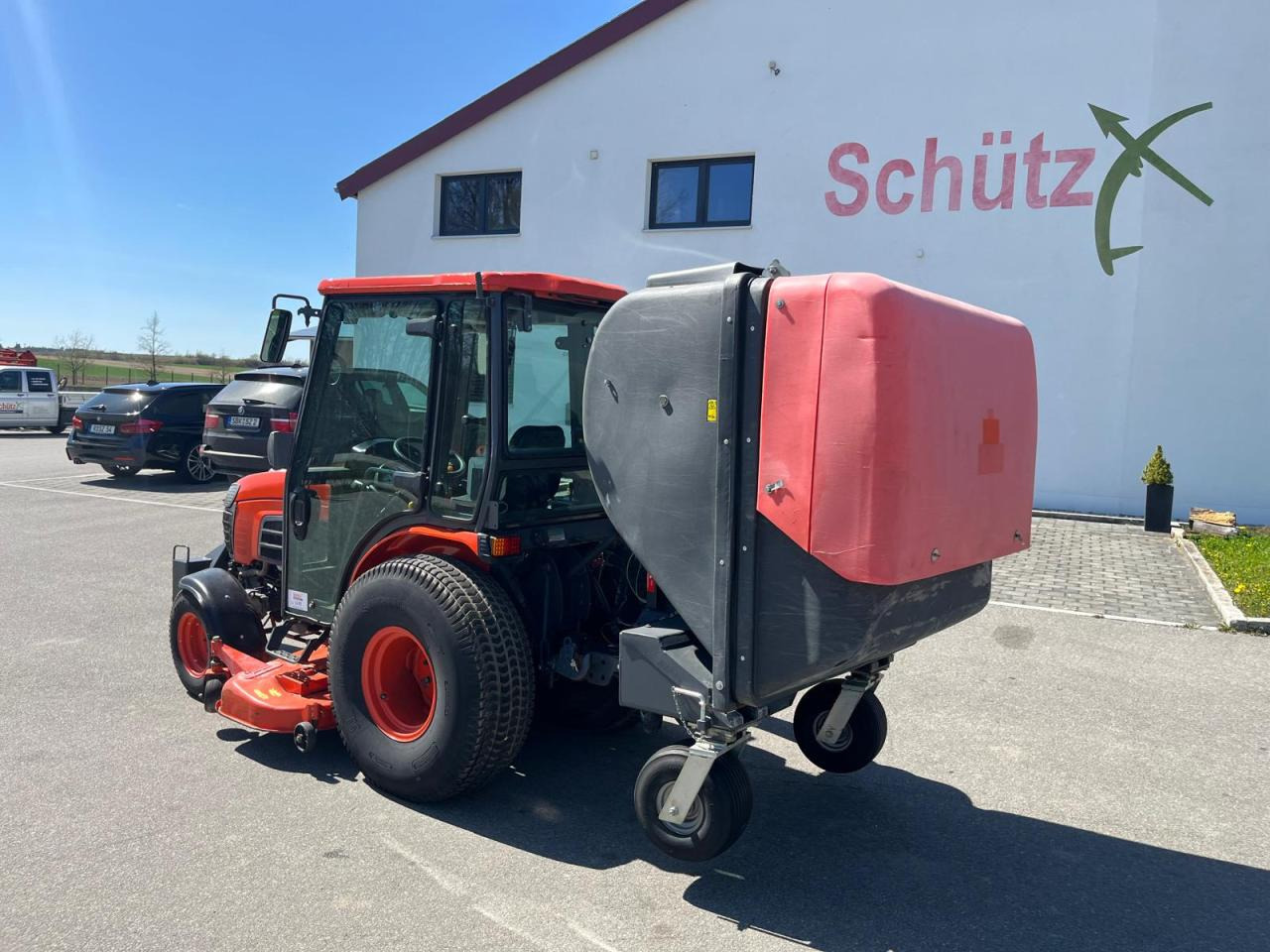 Kubota B3030 Rasenmäher mit Grüngutbehälter, Hochentlader - Газонокосилка: фото 3 Kubota B3030 Rasenmäher mit Grüngutbehälter, Hochentlader - Газонокосилка: фото 3