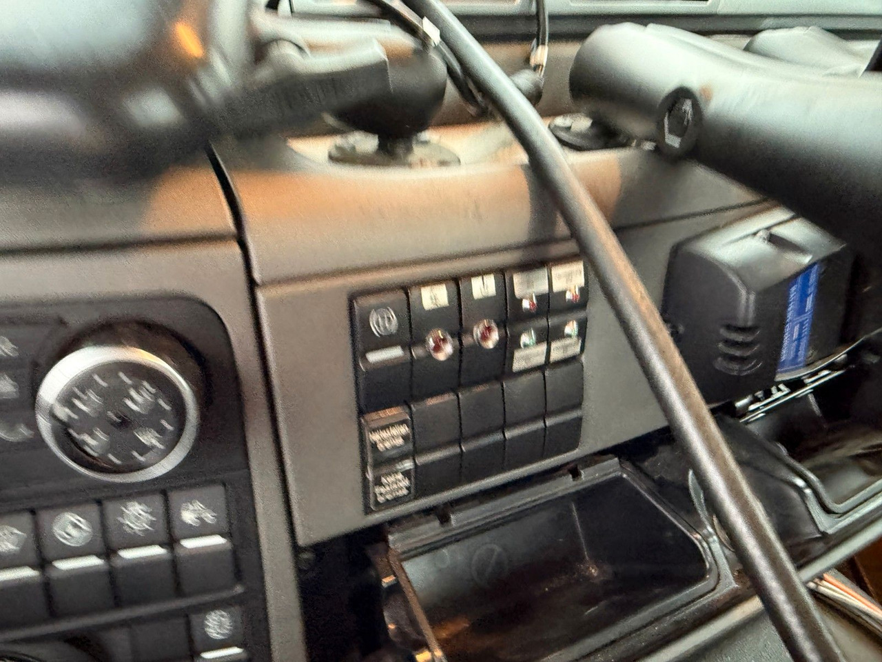 Крюковой мультилифт MAN TGS 33.400 6x6 Blattfederung Original 120500 km: фото 23 Крюковой мультилифт MAN TGS 33.400 6x6 Blattfederung Original 120500 km: фото 23