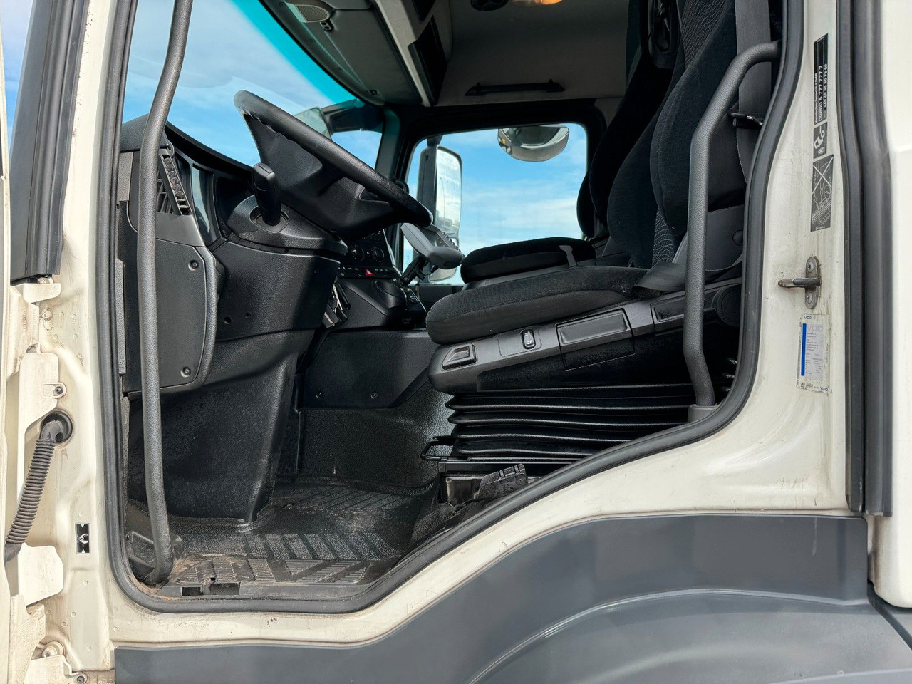 Mercedes-Benz Antos 2533 6x2 Mercedes-Benz Antos 2533 6x2 - 3 x am Lager - - Грузовик-шасси: фото 4 Mercedes-Benz Antos 2533 6x2 Mercedes-Benz Antos 2533 6x2 - 3 x am Lager - - Грузовик-шасси: фото 4