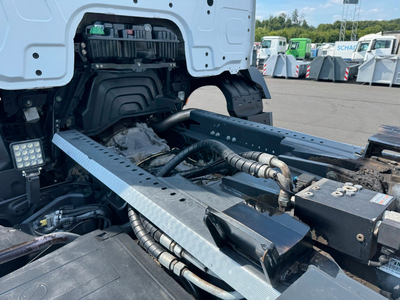 Крюковой мультилифт Mercedes-Benz Arocs 2535 6x2 Hiab XR 21S59 + Kranhydraulik: фото 11