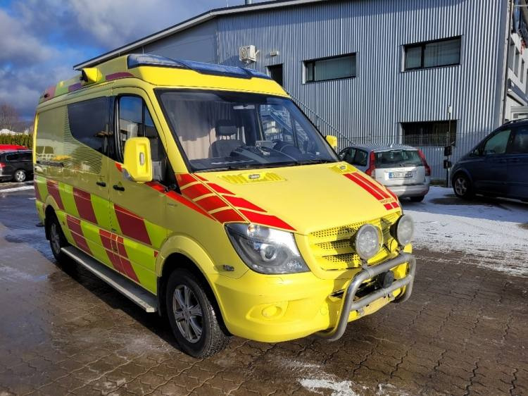 MERCEDES – BENZ SPRINTER 3.0D AMBULANCE (PROFILE) KLIMA 2.2016 EURO 6 - Машина скорой помощи: фото 1 MERCEDES – BENZ SPRINTER 3.0D AMBULANCE (PROFILE) KLIMA 2.2016 EURO 6 - Машина скорой помощи: фото 1