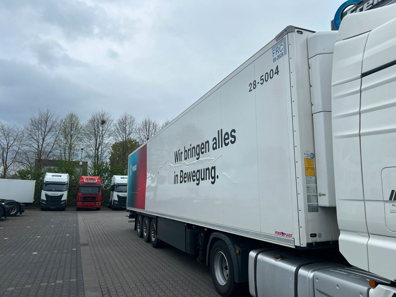 Schmitz Cargobull SKO 24/L - 13.4 FP TK SLXi 300; beschädigtes Fzg - Полуприцеп-рефрижератор: фото 1 Schmitz Cargobull SKO 24/L - 13.4 FP TK SLXi 300; beschädigtes Fzg - Полуприцеп-рефрижератор: фото 1