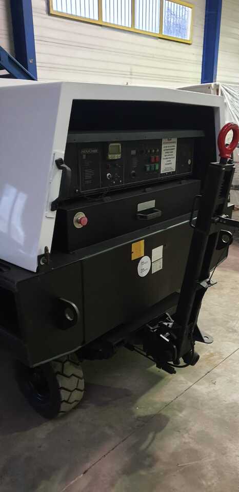Houchin GPU C690 90KvA+28DC - Аэродромный источник питания: фото 3 Houchin GPU C690 90KvA+28DC - Аэродромный источник питания: фото 3