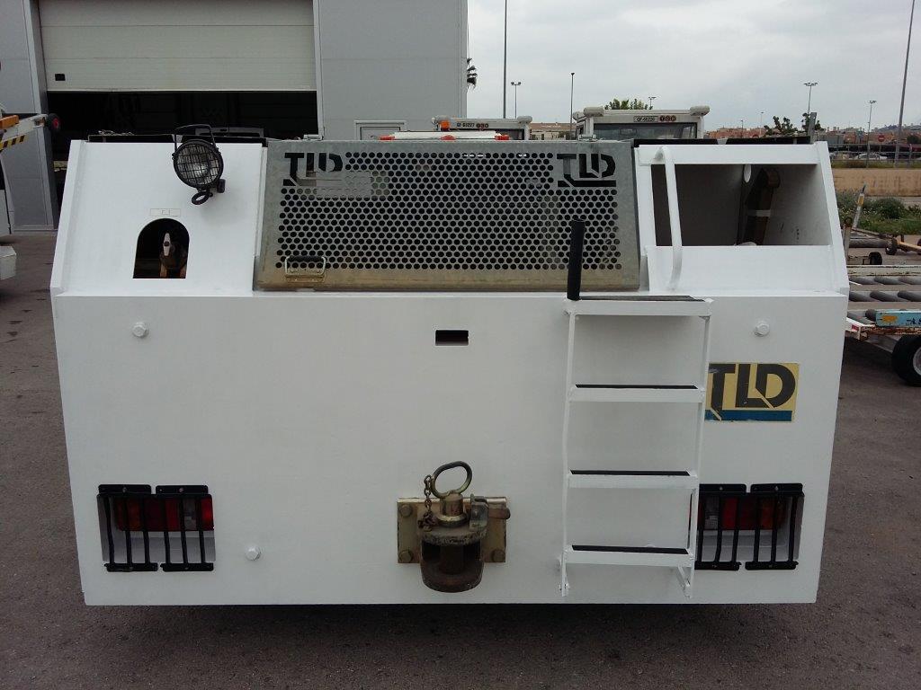 Pushback TLD TMX400-27 - Аэродромный тягач: фото 3 Pushback TLD TMX400-27 - Аэродромный тягач: фото 3