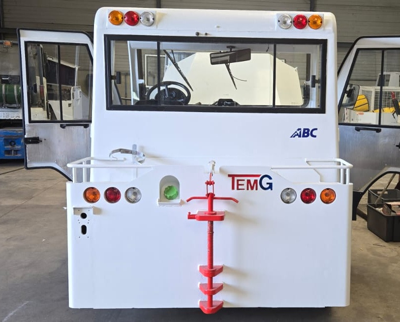 TEMG TRACTOR/DIESEL TG5006 - Багажный тягач: фото 3 TEMG TRACTOR/DIESEL TG5006 - Багажный тягач: фото 3