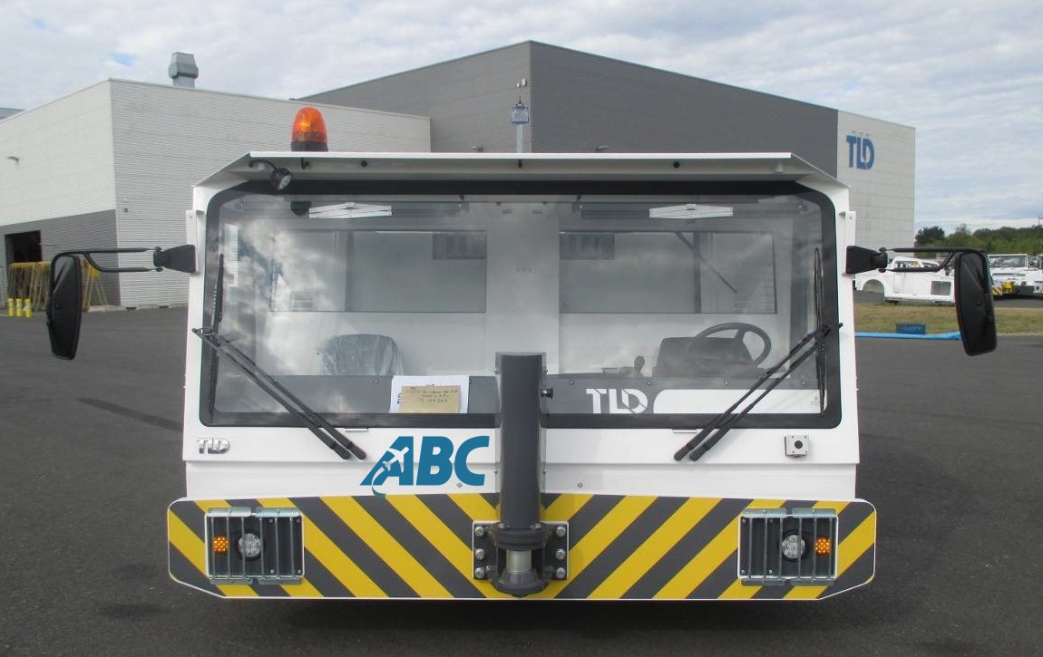 TLD Pushback TMX450 - Аэродромный тягач: фото 1 TLD Pushback TMX450 - Аэродромный тягач: фото 1