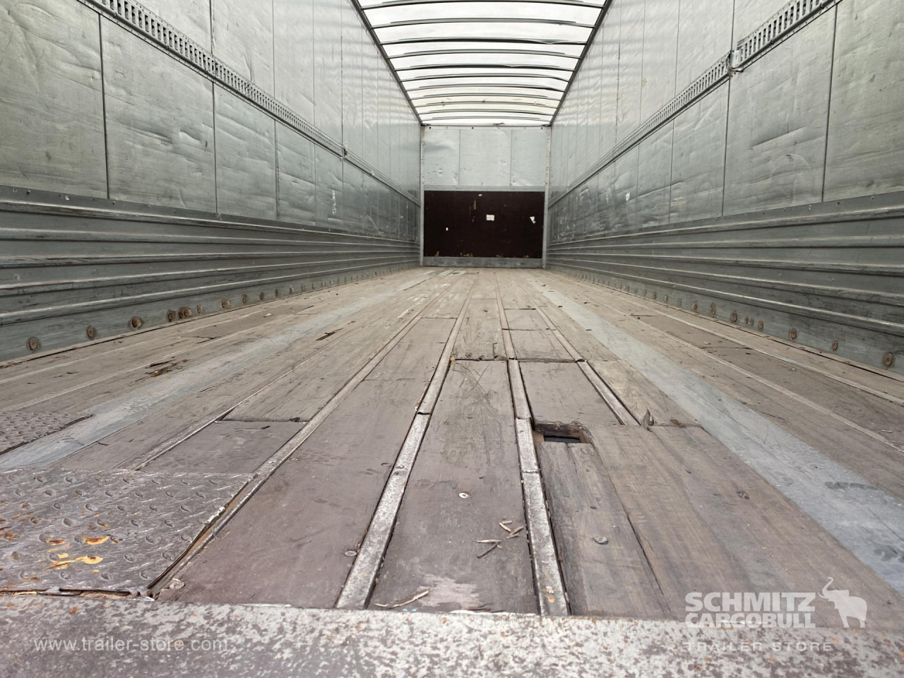 SAMRO Dryfreight Standard - Полуприцеп-фургон: фото 5 SAMRO Dryfreight Standard - Полуприцеп-фургон: фото 5