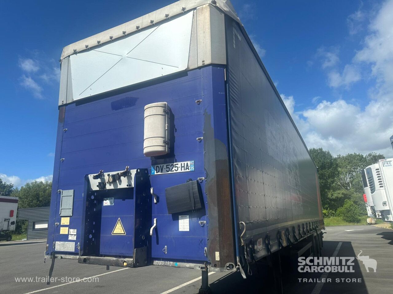 SCHMITZ Curtainsider Mega - Тентованный полуприцеп: фото 1 SCHMITZ Curtainsider Mega - Тентованный полуприцеп: фото 1