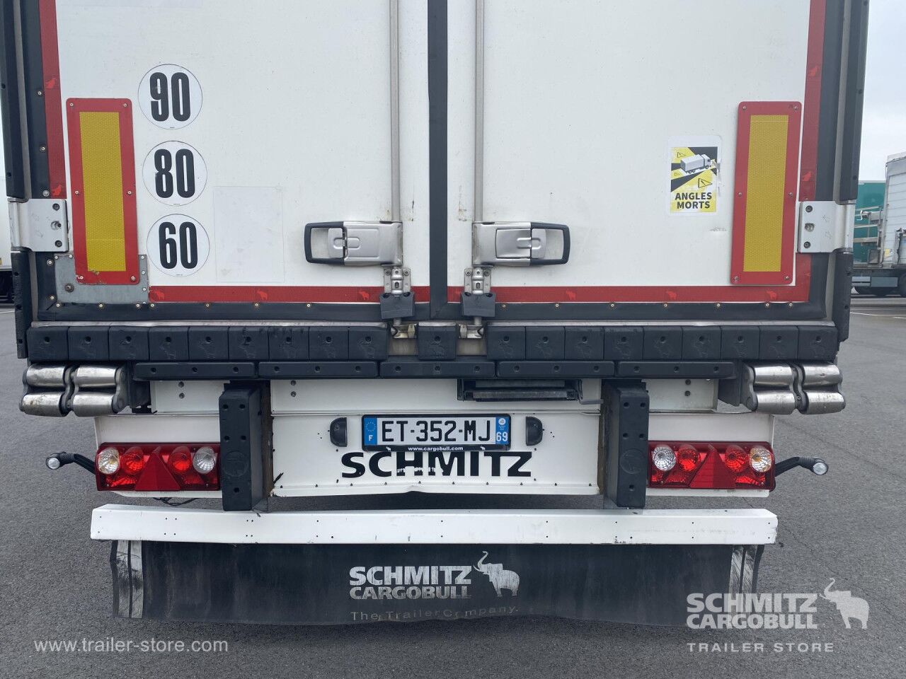 SCHMITZ Reefer Standard - Изотермический полуприцеп: фото 2 SCHMITZ Reefer Standard - Изотермический полуприцеп: фото 2
