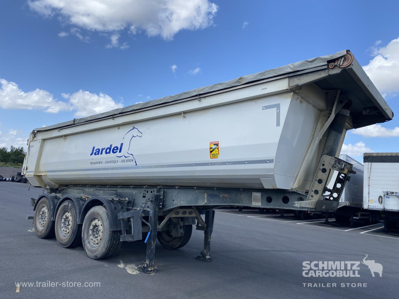 SCHMITZ Tipper Steel half pipe body 24m³ - Самосвальный полуприцеп: фото 1 SCHMITZ Tipper Steel half pipe body 24m³ - Самосвальный полуприцеп: фото 1