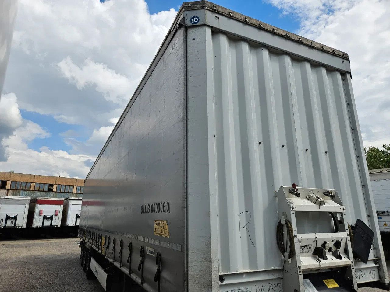 Krone SD XL Code - Тентованный полуприцеп: фото 2 Krone SD XL Code - Тентованный полуприцеп: фото 2