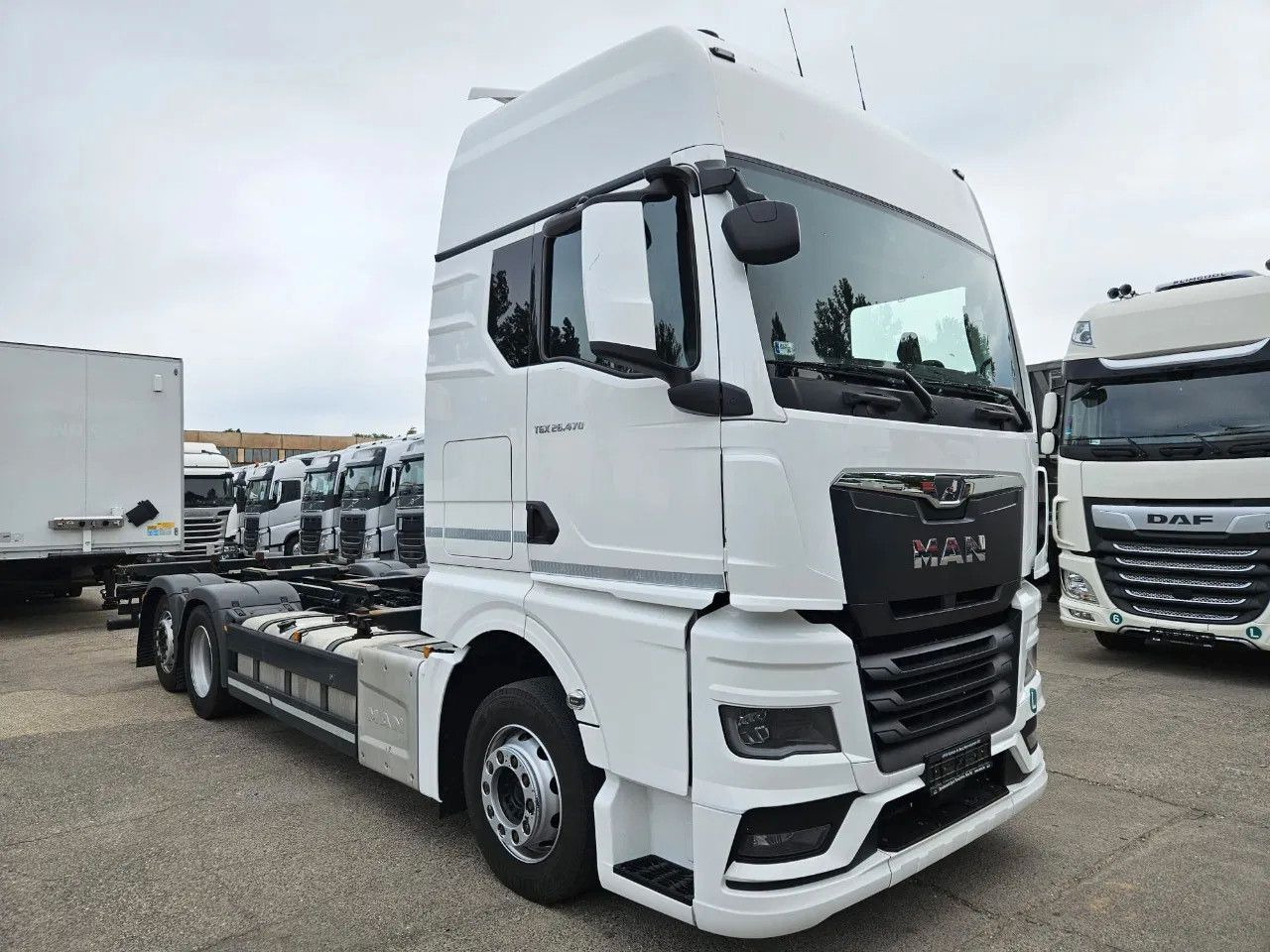 MAN TGX 26.470 XXL BDF 6x2 2 units, NAVI, Lift Axle - Грузовик-контейнеровоз/ Сменный кузов: фото 2 MAN TGX 26.470 XXL BDF 6x2 2 units, NAVI, Lift Axle - Грузовик-контейнеровоз/ Сменный кузов: фото 2