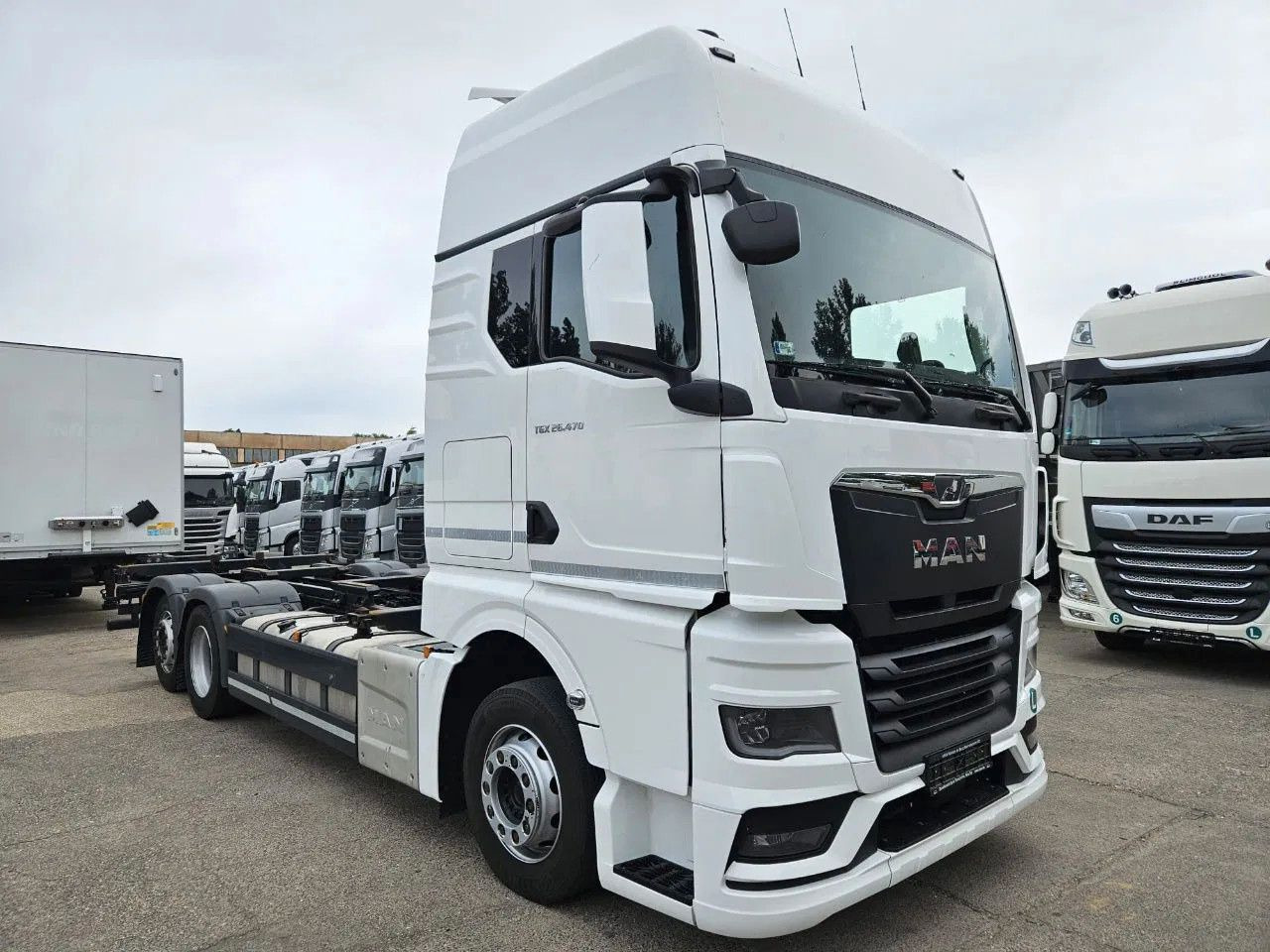 MAN TGX 26.470 XXL BDF 6x2 2 units, NAVI, Lift Axle - Грузовик-контейнеровоз/ Сменный кузов: фото 2 MAN TGX 26.470 XXL BDF 6x2 2 units, NAVI, Lift Axle - Грузовик-контейнеровоз/ Сменный кузов: фото 2