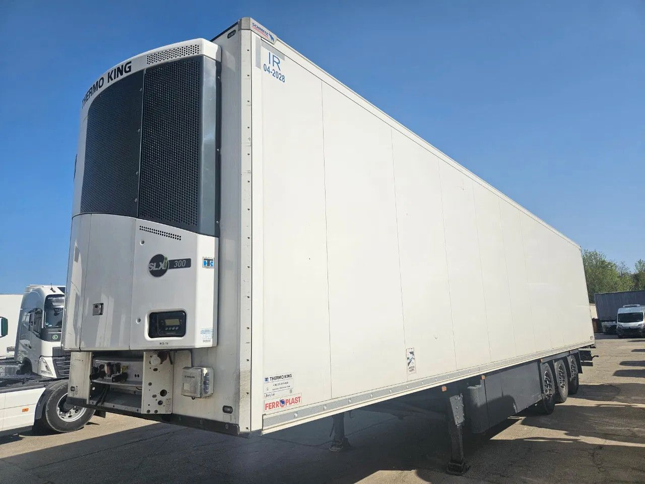 Schmitz Cargobull SCB S3T Thermo King SLXi 300-Pallet box- Lifting - Полуприцеп-рефрижератор: фото 1 Schmitz Cargobull SCB S3T Thermo King SLXi 300-Pallet box- Lifting - Полуприцеп-рефрижератор: фото 1