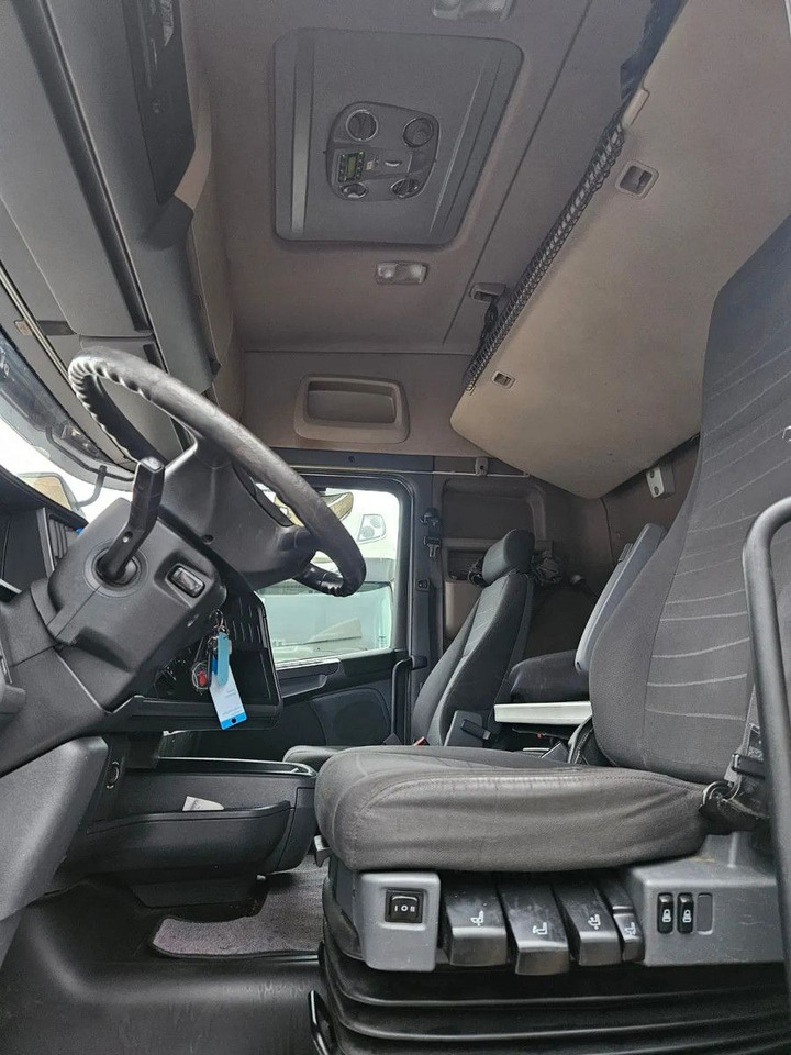 Scania R410 Mega StandKlima Highline - 4 units in stock - Тягач: фото 5 Scania R410 Mega StandKlima Highline - 4 units in stock - Тягач: фото 5