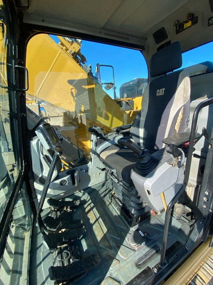 Гусеничный экскаватор CAT 335 F L CR: фото 9