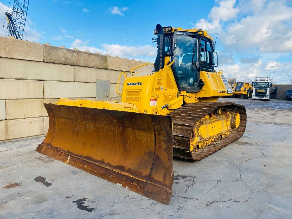 Komatsu D 61 PXI-24E0 - Бульдозер: фото 4 Komatsu D 61 PXI-24E0 - Бульдозер: фото 4