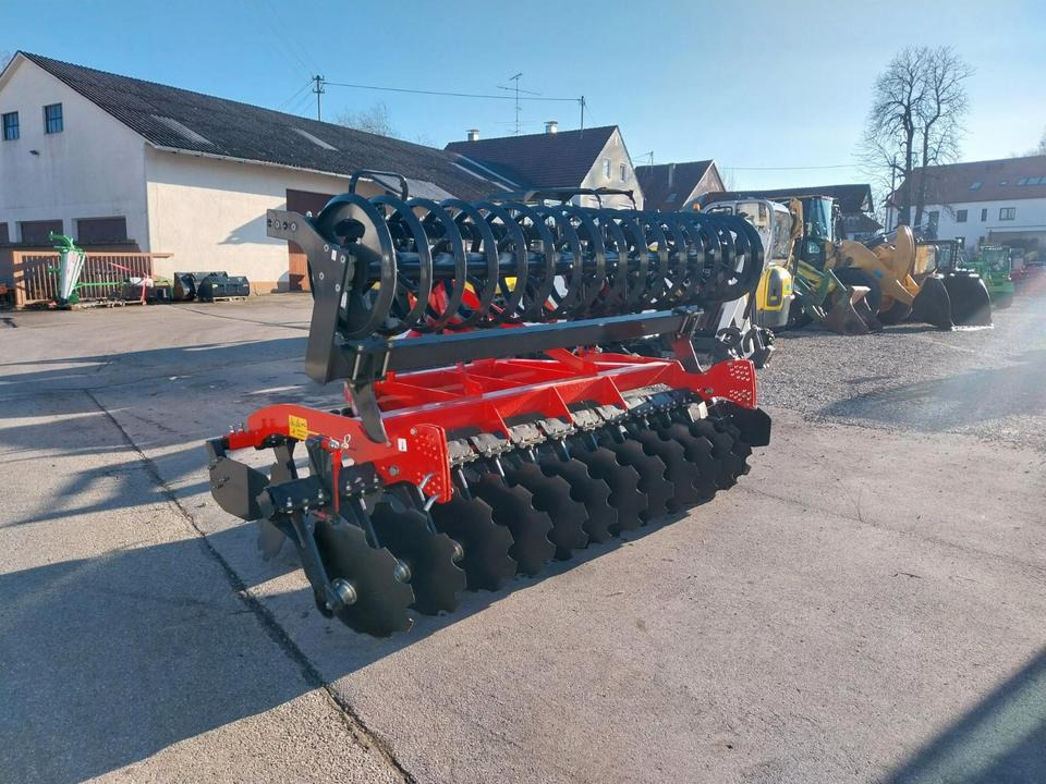 Scheibenegge 3m Scheibengrubber Kurzscheibenegge Grubber - Дисковая борона: фото 3 Scheibenegge 3m Scheibengrubber Kurzscheibenegge Grubber - Дисковая борона: фото 3