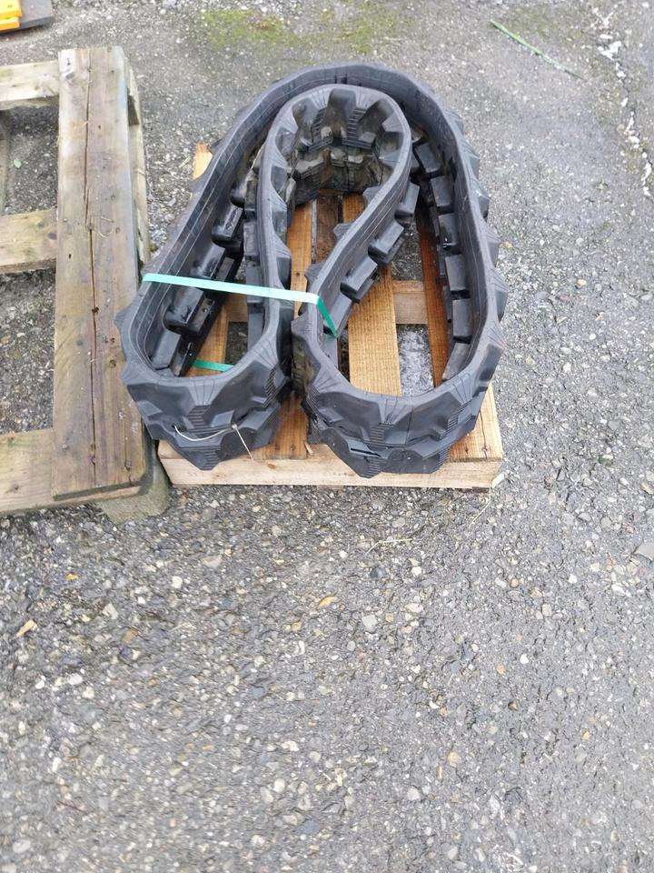 Neue Gummikette 230x96x35 Baggerkette Kette Caterpillar Takeuchi - Гусеница для Строительной техники: фото 2 Neue Gummikette 230x96x35 Baggerkette Kette Caterpillar Takeuchi - Гусеница для Строительной техники: фото 2