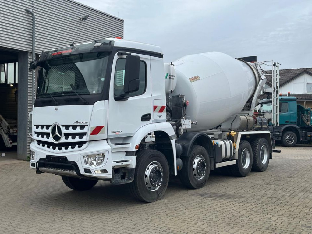 MERCEDES-BENZ Arocs 3240 B 8x4 Betonmischer Deutsch Top Stetter - Грузовик: фото 1 MERCEDES-BENZ Arocs 3240 B 8x4 Betonmischer Deutsch Top Stetter - Грузовик: фото 1