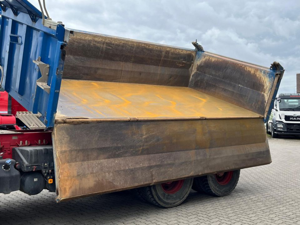 MAN TG-S 26.500 6x6 BB 3-Achs Allradkipper Bordmatik - Самосвал: фото 4 MAN TG-S 26.500 6x6 BB 3-Achs Allradkipper Bordmatik - Самосвал: фото 4