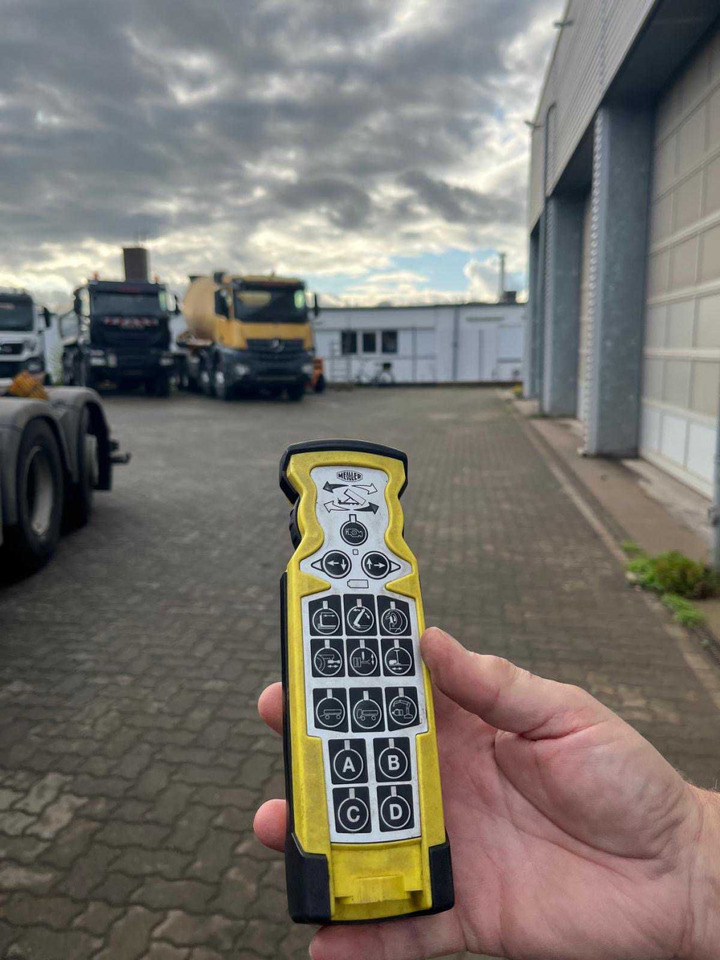 Крюковой мультилифт MAN TG-S Abrollkipper 35.360 8x2 BL Meiller 30 to, Funk: фото 8 Крюковой мультилифт MAN TG-S Abrollkipper 35.360 8x2 BL Meiller 30 to, Funk: фото 8