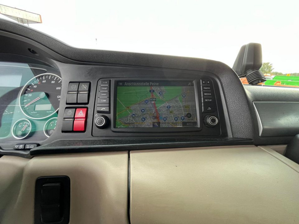 MAN TG-X 26.460 6x2-2 BL Pritsche Kran PK 24.001 Funk Lenk - Грузовик бортовой/ Платформа, Автоманипулятор: фото 4 MAN TG-X 26.460 6x2-2 BL Pritsche Kran PK 24.001 Funk Lenk - Грузовик бортовой/ Платформа, Автоманипулятор: фото 4