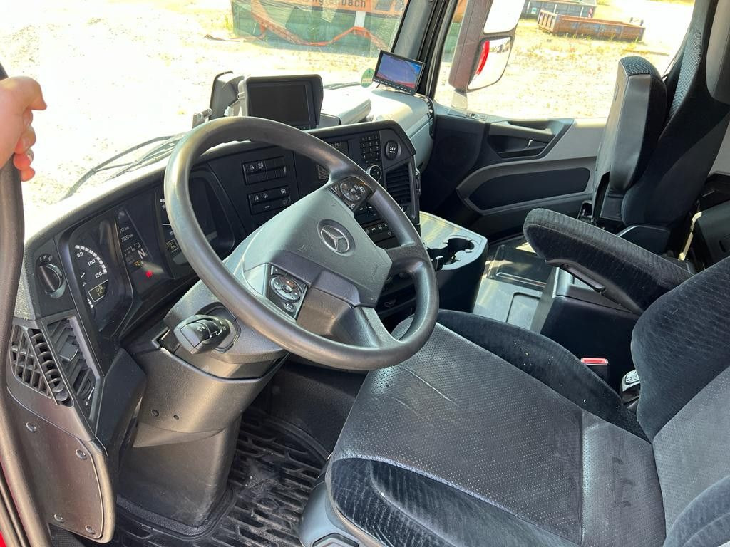 Mercedes-Benz Antos 2540 L 6x2 Pritsche LBW Getränke 8,2m, 2to - Тентованный грузовик: фото 5 Mercedes-Benz Antos 2540 L 6x2 Pritsche LBW Getränke 8,2m, 2to - Тентованный грузовик: фото 5