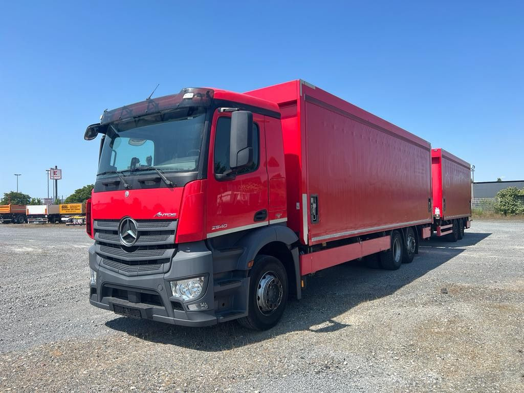 Mercedes-Benz Antos 2540 L 6x2 Pritsche LBW Mercedes-Benz Antos 2540 L 6x2 Pritsche LBW - Грузовик для перевозки напитков: фото 1 Mercedes-Benz Antos 2540 L 6x2 Pritsche LBW Mercedes-Benz Antos 2540 L 6x2 Pritsche LBW - Грузовик для перевозки напитков: фото 1