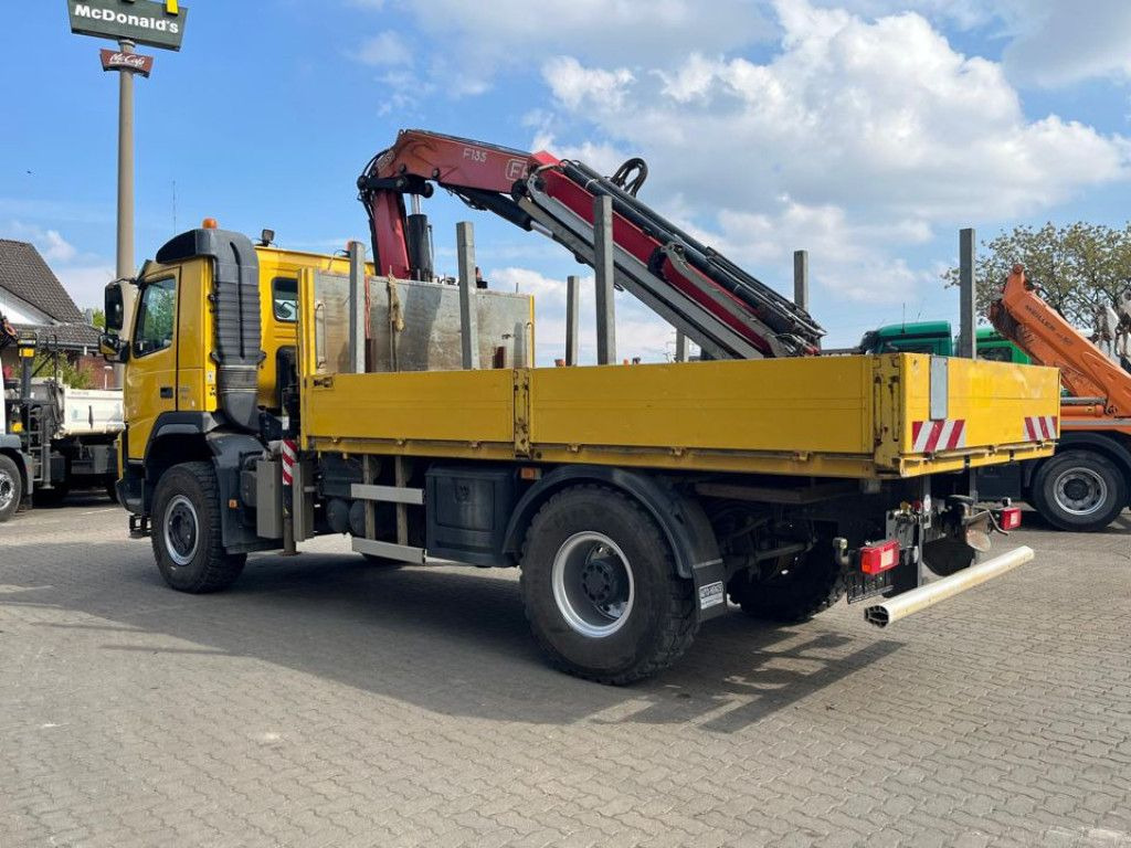 Volvo FM 330 4x4 Pritsche Kran Singelreifen Funkfernbe - Грузовик бортовой/ Платформа, Автоманипулятор: фото 3 Volvo FM 330 4x4 Pritsche Kran Singelreifen Funkfernbe - Грузовик бортовой/ Платформа, Автоманипулятор: фото 3