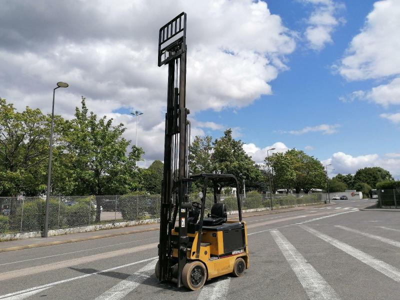 Caterpillar EC25N - Электропогрузчик: фото 3 Caterpillar EC25N - Электропогрузчик: фото 3