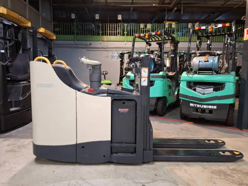 Crown DT3040 - Штабелер: фото 3 Crown DT3040 - Штабелер: фото 3