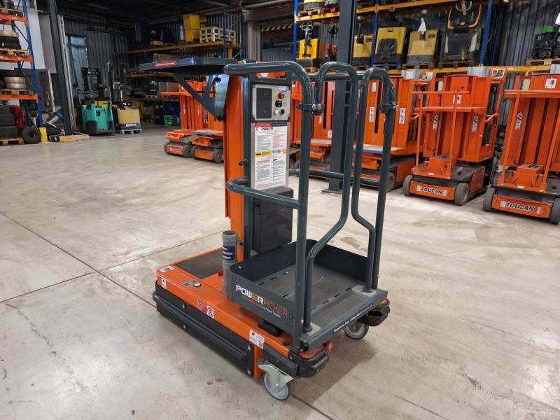 JLG POWER PICKER - Вертикальный мачтовый подъемник: фото 1 JLG POWER PICKER - Вертикальный мачтовый подъемник: фото 1