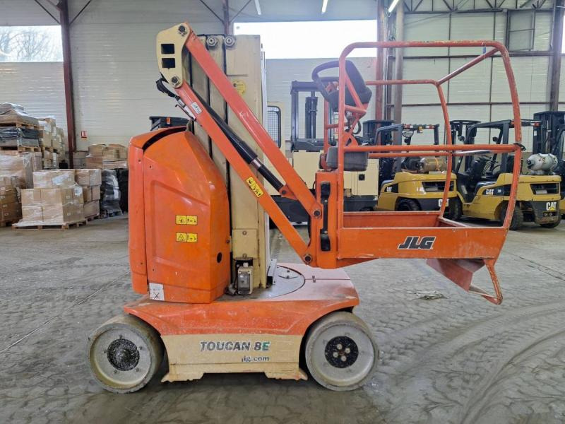 JLG Toucan 8E - Вертикальный мачтовый подъемник: фото 3 JLG Toucan 8E - Вертикальный мачтовый подъемник: фото 3