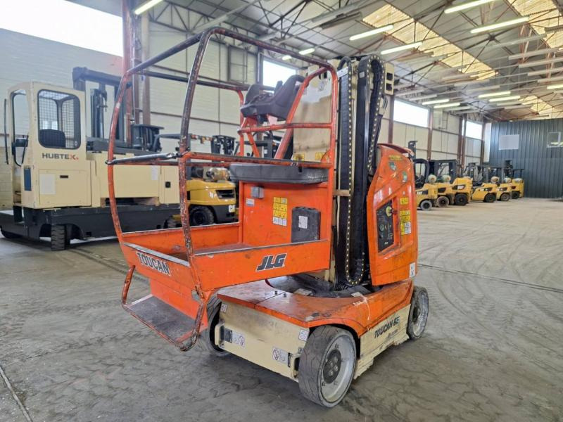 JLG Toucan 8E - Вертикальный мачтовый подъемник: фото 1 JLG Toucan 8E - Вертикальный мачтовый подъемник: фото 1