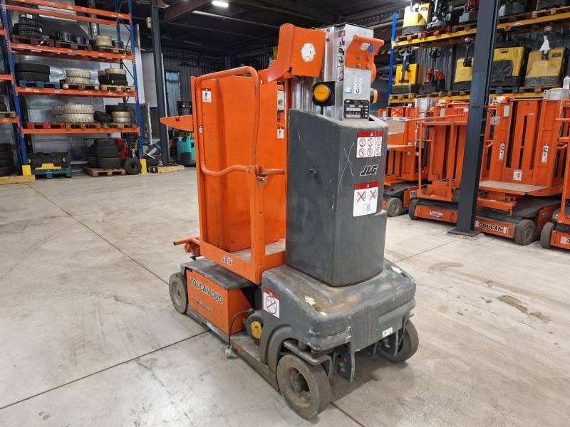 JLG Toucan Duo - Вертикальный мачтовый подъемник: фото 1 JLG Toucan Duo - Вертикальный мачтовый подъемник: фото 1
