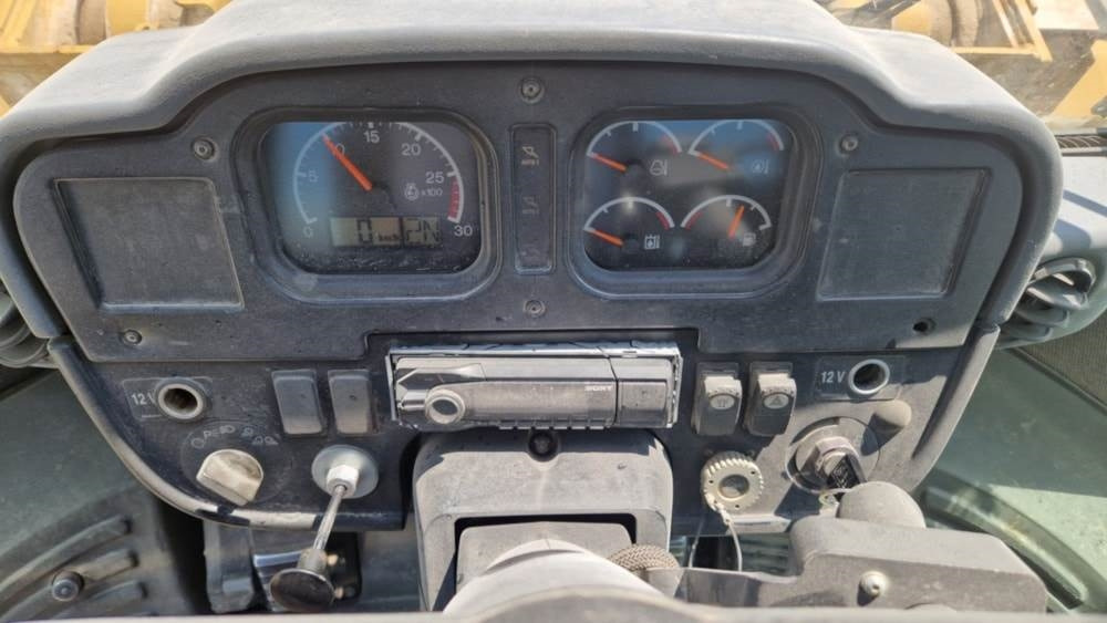 Колёсный погрузчик CAT 962H: фото 14