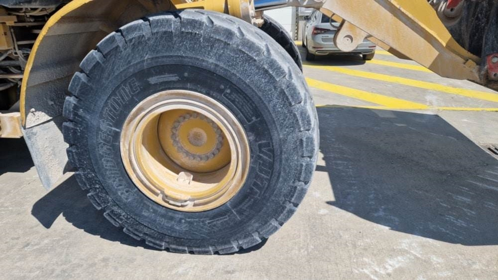 Колёсный погрузчик CAT 962H: фото 11