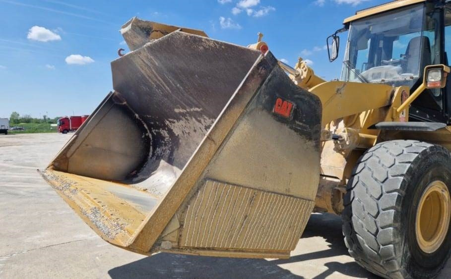 Колёсный погрузчик CAT 962H: фото 9