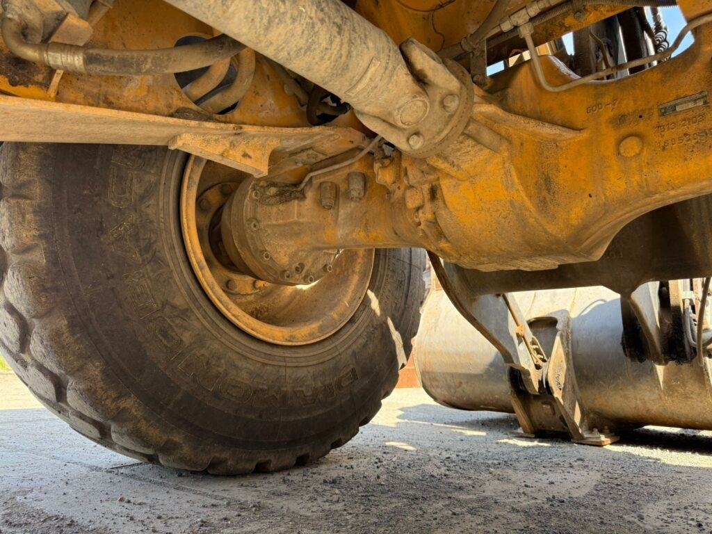 Колёсный погрузчик Volvo L60H: фото 12