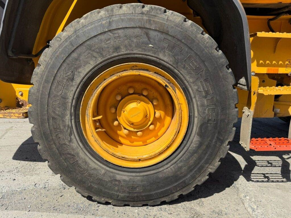 Колёсный погрузчик Volvo L60H: фото 15