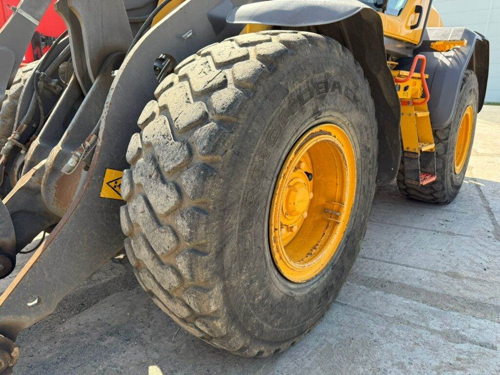 Колёсный погрузчик Volvo L60H: фото 18