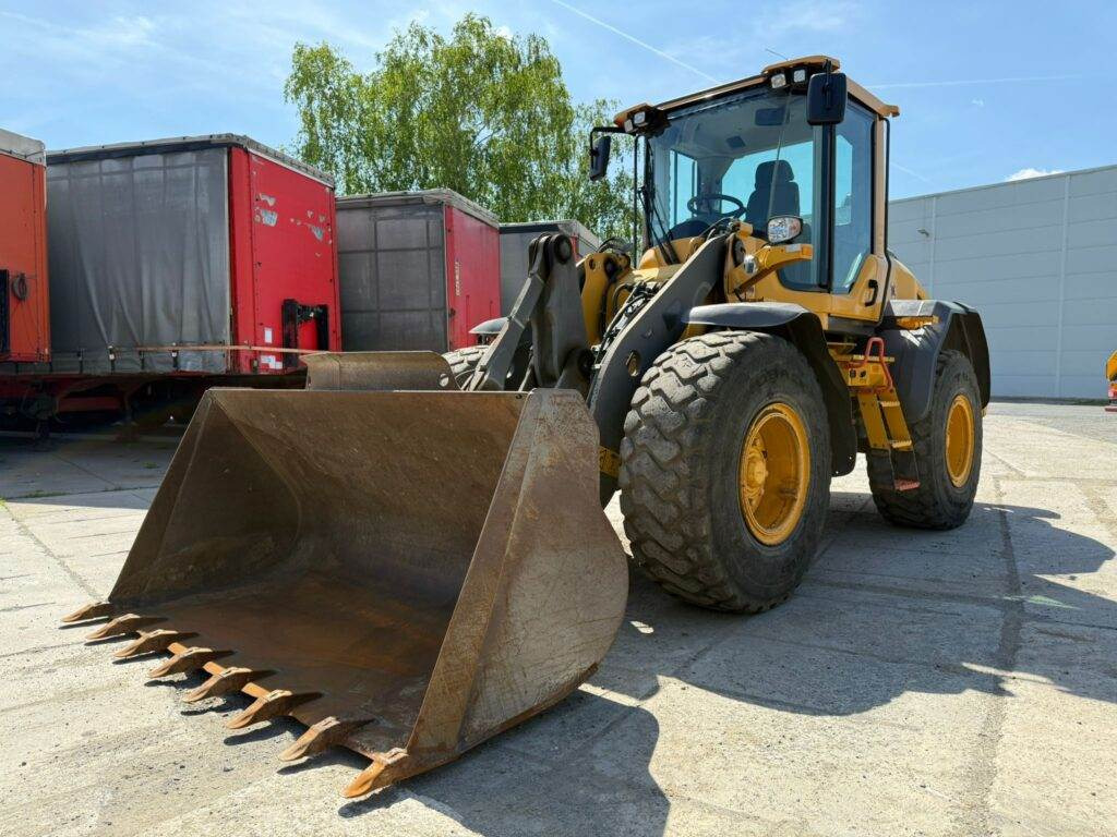 Volvo L60H - Колёсный погрузчик: фото 3 Volvo L60H - Колёсный погрузчик: фото 3