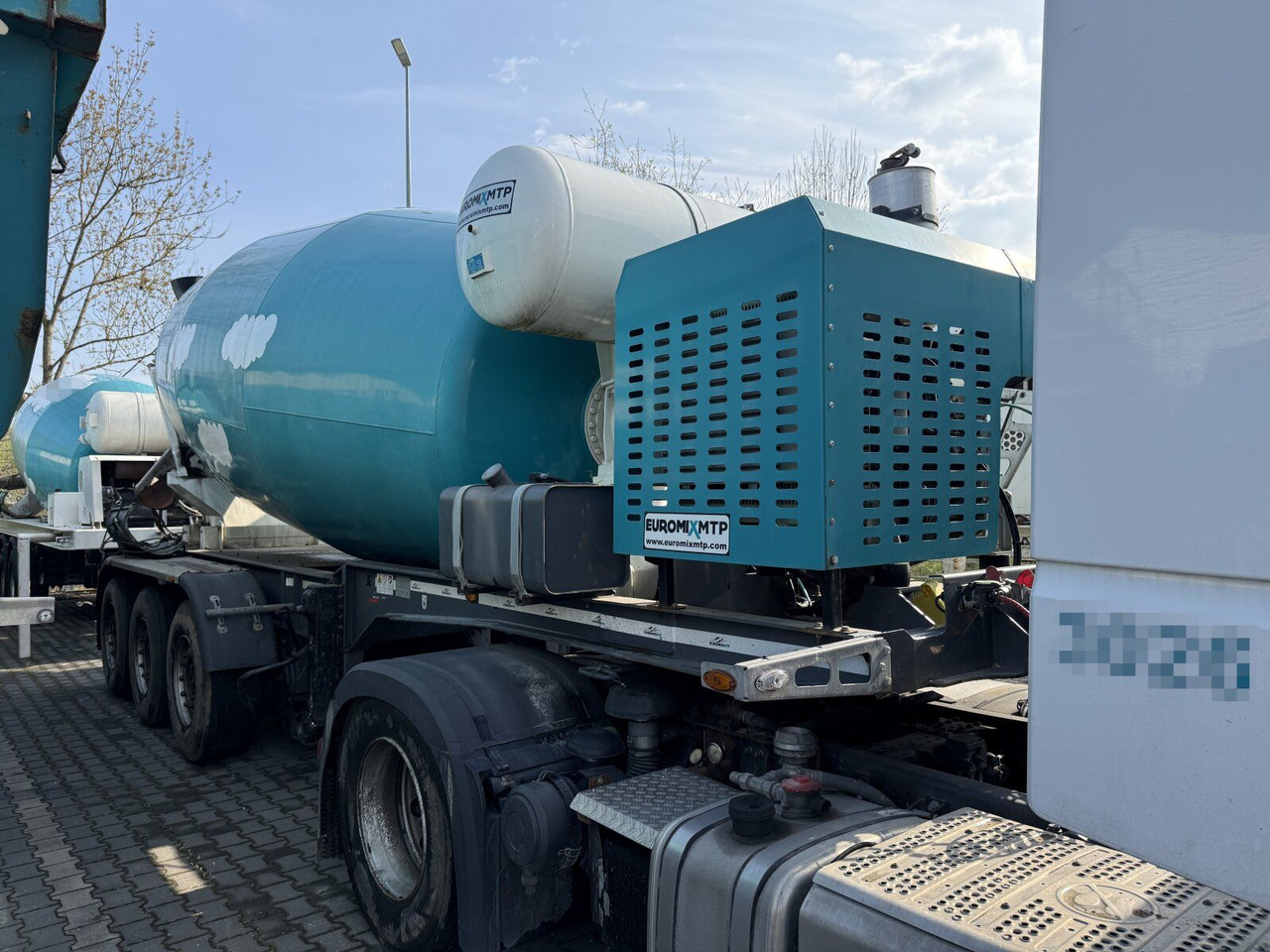 Betonmischer-Auflieger Euromix 12 m³ mit Motor - Автобетоносмеситель: фото 4 Betonmischer-Auflieger Euromix 12 m³ mit Motor - Автобетоносмеситель: фото 4