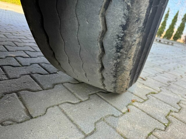 Carnehl CHKS/HH THERMO Kippauflieger 3 Achse - Самосвальный полуприцеп: фото 4 Carnehl CHKS/HH THERMO Kippauflieger 3 Achse - Самосвальный полуприцеп: фото 4