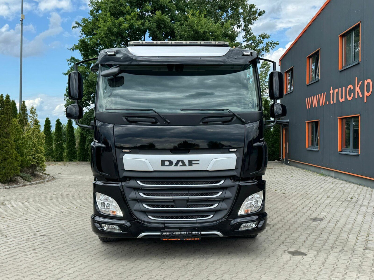 DAF CF 450 FAN 6x2 Pritsche mit Kran HIAB 188 E-6 - Грузовик бортовой/ Платформа, Автоманипулятор: фото 4 DAF CF 450 FAN 6x2 Pritsche mit Kran HIAB 188 E-6 - Грузовик бортовой/ Платформа, Автоманипулятор: фото 4
